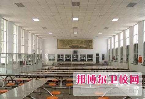 成都鐵路衛生學(xué)校食堂情況
