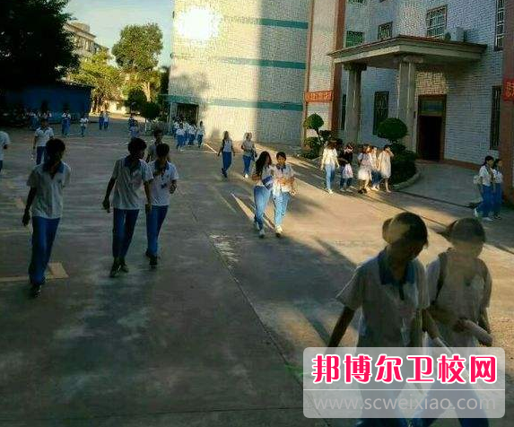 廣東省梅州市衛生職業(yè)技術(shù)學(xué)校招生辦聯(lián)系電話(huà)