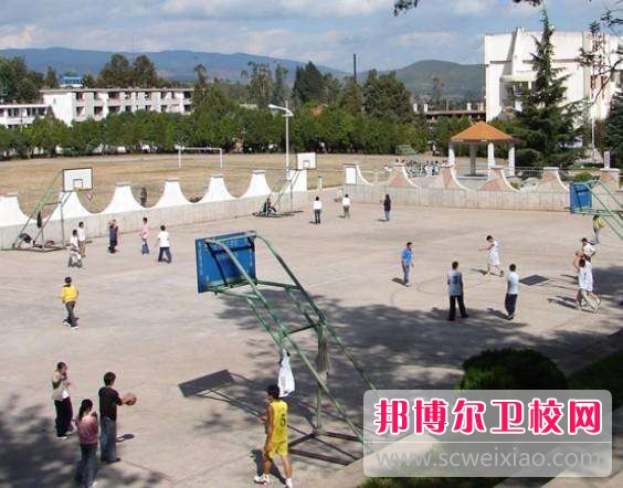 楚雄醫藥高等專(zhuān)科學(xué)校2019年報名條件、招生對象