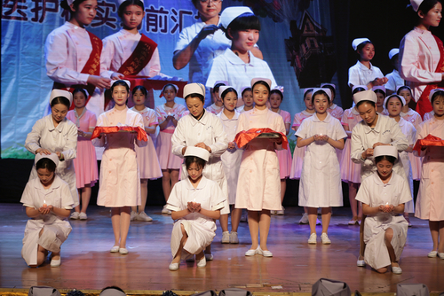 川北醫學(xué)院附屬醫院護士學(xué)校2019年招生辦聯(lián)系電話(huà)
