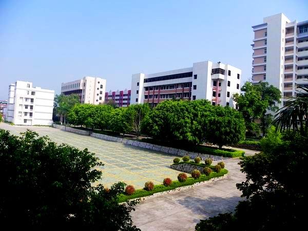 嘉應學(xué)院醫學(xué)院學(xué)校是幾本
