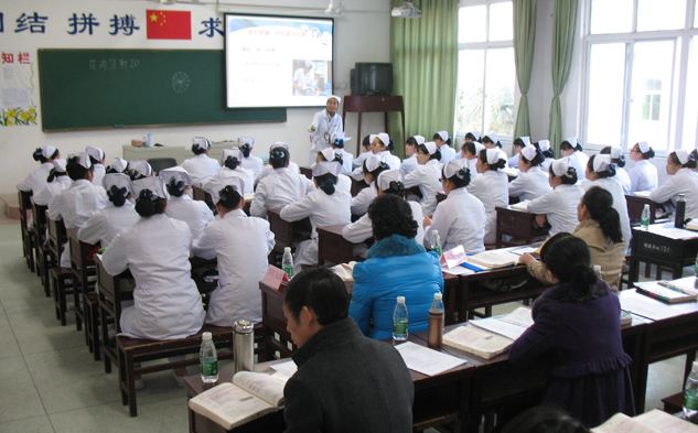 沙河市衛生學(xué)校2020年報名條件、招生要求、招生對象