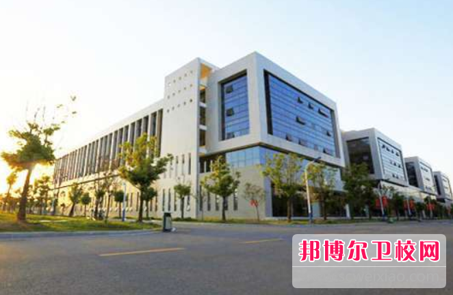 阜陽(yáng)市醫藥管理學(xué)校地址在哪里，哪個(gè)地區，哪個(gè)城市?