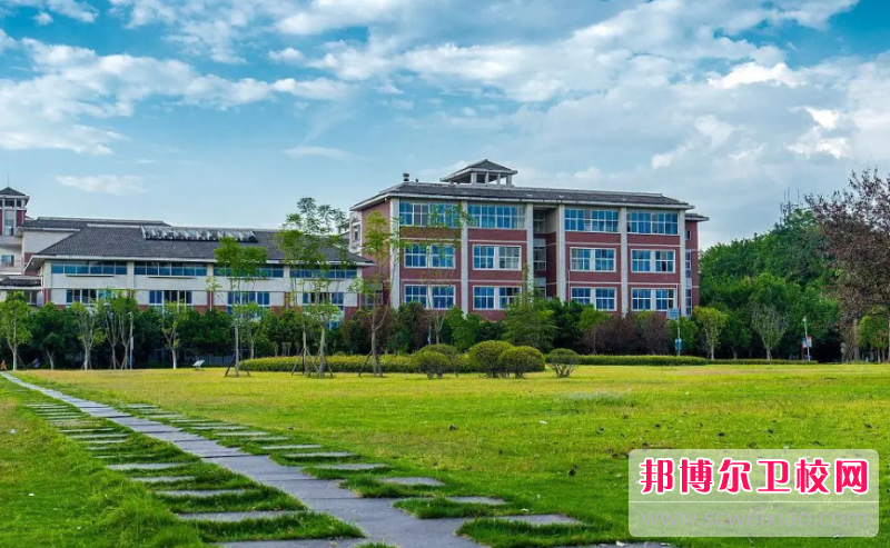 2023年重慶初中生讀什么護理學(xué)校好