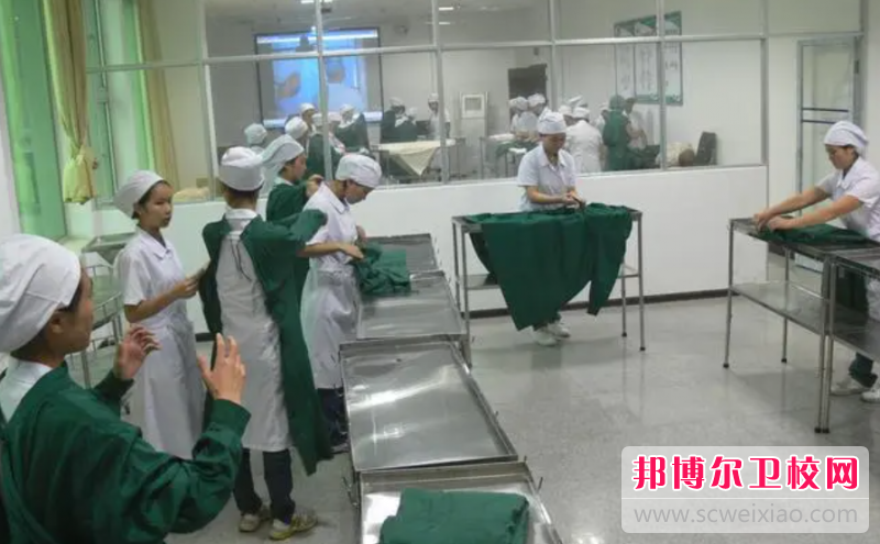 2023年重慶護理學(xué)校有哪些專(zhuān)業(yè)適合女生