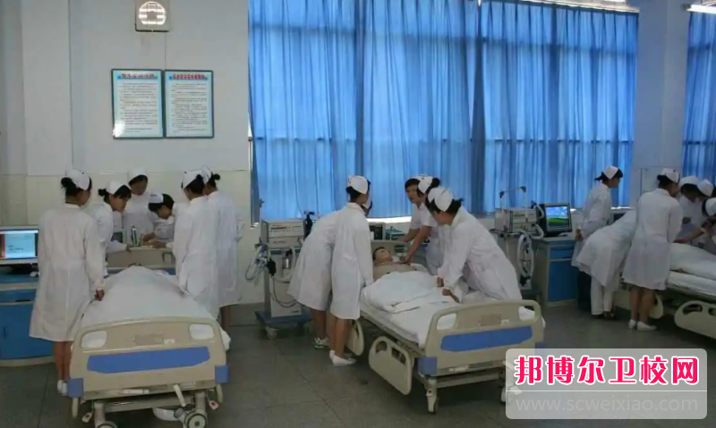 2023年重慶護理學(xué)校什么專(zhuān)業(yè)適合女生