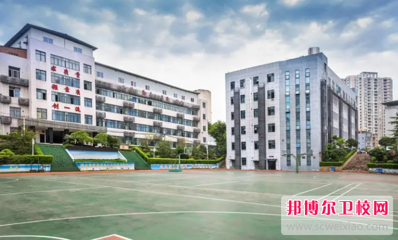2023年重慶適合女生的護理學(xué)校