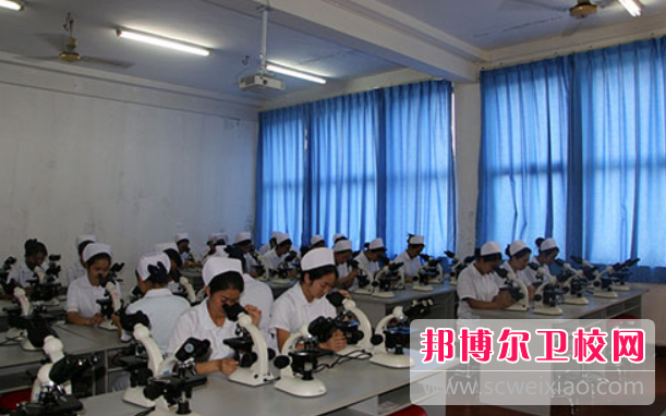 2023年重慶護理學(xué)校哪個(gè)比較好
