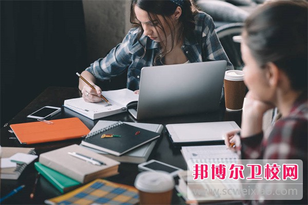 通化市衛生學(xué)校眼視光與配鏡專(zhuān)業(yè)介紹