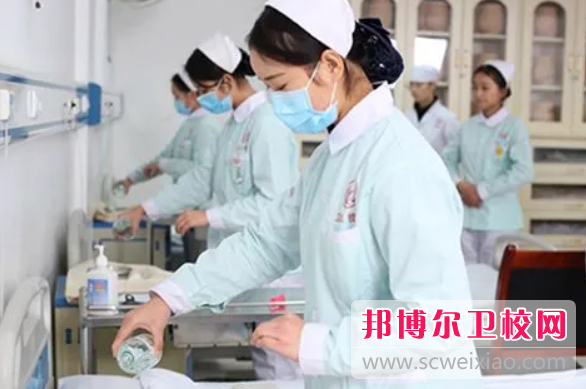 四川2023年護理學(xué)校哪個(gè)專(zhuān)業(yè)比較好