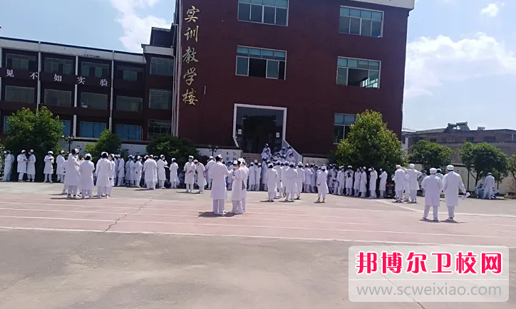 貴州2023年初中生讀什么護理學(xué)校