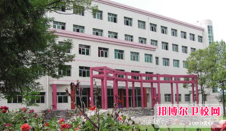 貴州2023年女生學(xué)什么護理學(xué)校好