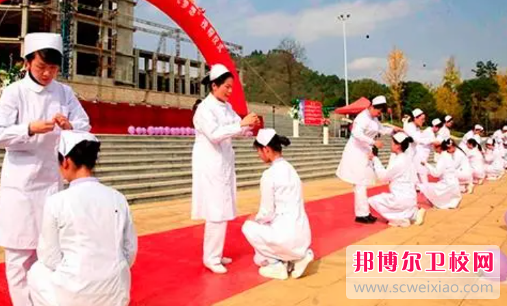 貴州2023年女生可不可以讀護理學(xué)校