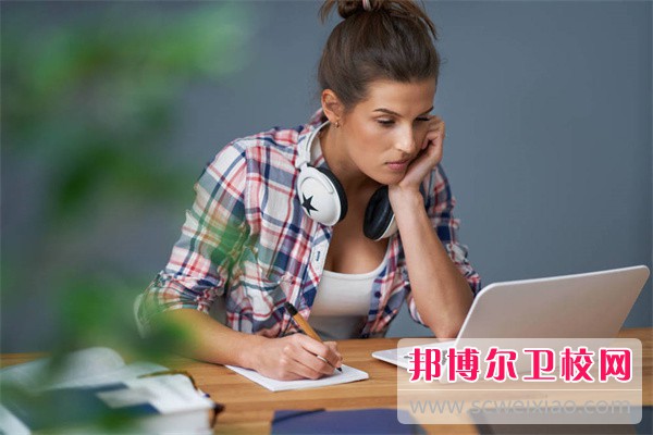 2023新疆排名前八的衛生學(xué)校名單