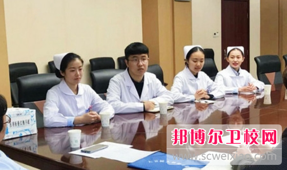 云南2023年適合男生的護理學(xué)校