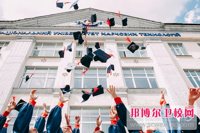 和田地區大專(zhuān)衛校比較好的學(xué)校排名一覽表