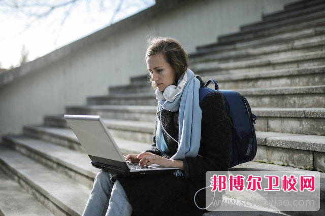 2023濰坊排名前二的公辦口腔醫學(xué)學(xué)校名單