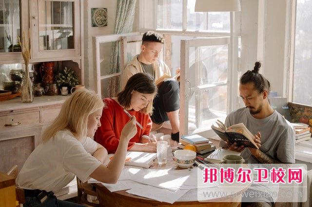 2024樂(lè )山排名前四的衛生學(xué)校名單