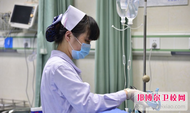 湖南2024年適合女生的護理學(xué)校專(zhuān)業(yè)