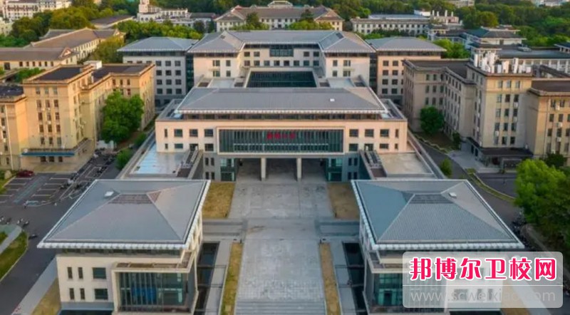 湖北2024年護理學(xué)校什么專(zhuān)業(yè)適合女生