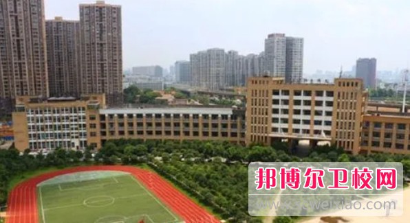 湖北2024年護理學(xué)校都有什么專(zhuān)業(yè)適合女生